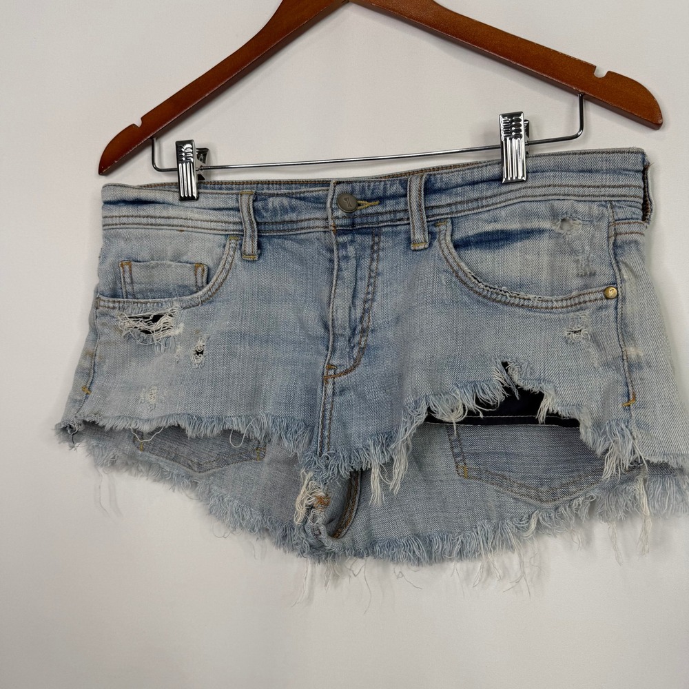 Anthropologie Pilcro and the Letterpress Hyphen Distressed Denim Shorts Size‎ 28 - Picture 8 of 9